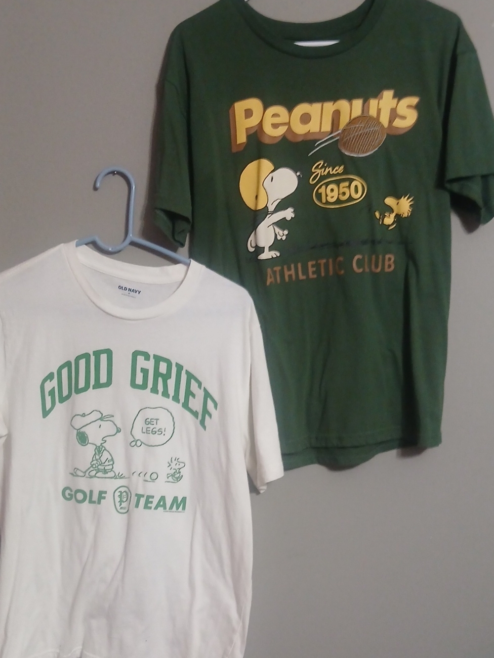 Old Navy Peanuts Graphic Tee Set in Forest Green and White